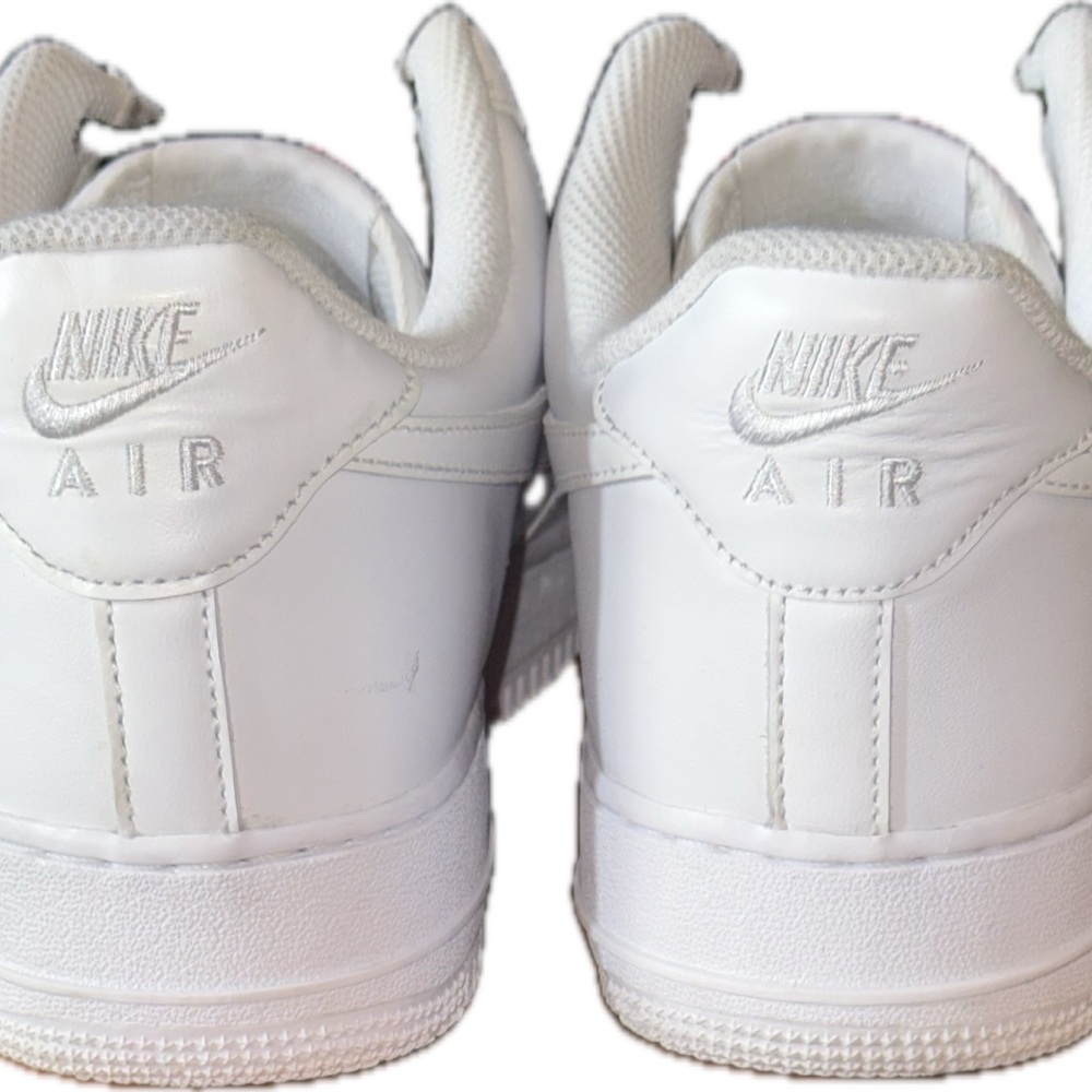 Nike White airforce low tops with Red and Black Accents - Picture 3 of 5